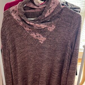 Long sleeve One World soft top